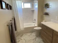 Gorgeous New Townhome with Hot Tub - balcony