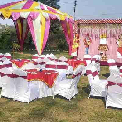 lvy Hotel And Restaurant Dining/Meeting Rooms