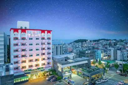 Elysian Hotel