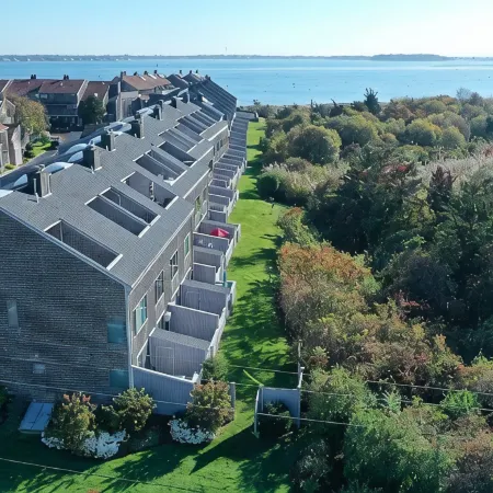 Oceanfront 3Br Condo. Visit Hyannis for Your Cape Holiday! 1600 sq ft Home!