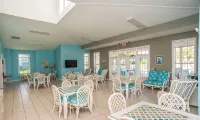 Beachside Condo - Family Friendly & just a short block away from the ocean. - ジム