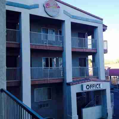 Boulder Inn And Suites Hotel Exterior