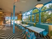 Shalom Backpackers Jaipur Hotels near Pink Square Mall