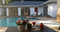 Alicia's B&B - Pools