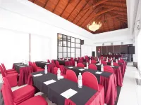 Grand Master Villa Tomohon Hotels in Tomohon
