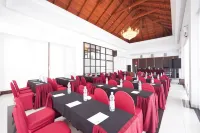 Grand Master Villa Tomohon