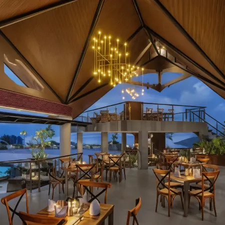 Niagara Hotel Lake Toba & Resorts