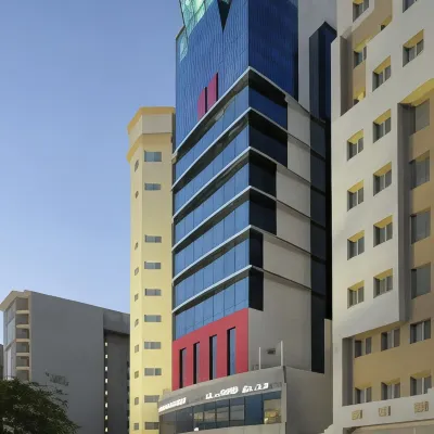 Ramada Encore by Wyndham Doha Hotel dekat Distrik Mina