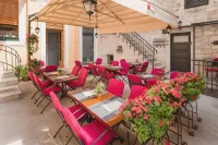 Central Square Heritage Hotel - servizio colazione