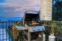 Lakefront Retreat Sleeps 20 Infinity Pool Hot Tub Dock Kayaks Near Dallas - 4つ星