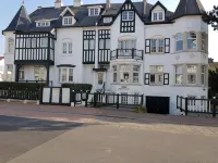 New apartment with garden, terrace, free parking in Duinbergen by the sea - Apartments