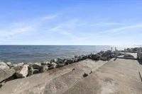 Waterfront Cottage on Lake Erie - WiFi