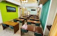 Hotel Azaya Bandungan - 2-Star