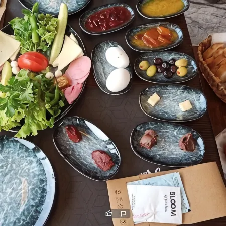 Bloom Suite Hotel