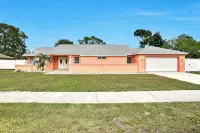 Sarasota 3Br | Pet-Friendly, Fenced Yard - 무료 와이파이