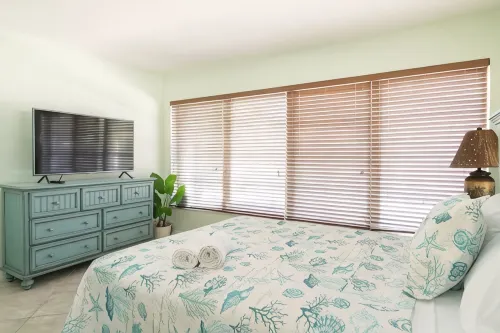 Key Colony Single Family Home w/85' DOCK+Cabana Club Access! - Homestays