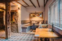 1 Bed Loft - Sleeps 2 - Parking - Wifi