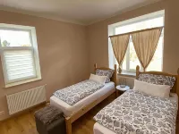 Beautiful 2 room apartment. Newly renovated, modern. Hotels in Borna