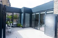 Gillespie House Stunning Architect designed house near Kings Theatre Hotels in Merchiston