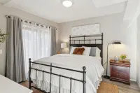 Luxury Spa Retreat Guest House with Ocean View