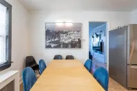 The B&W Haven 5BR Home with yard theater + Office - Wifi