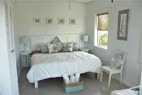Trade Winds - Oceanview, Private Pool, Short Walk To Pink Sand Beach, Central.  호텔
