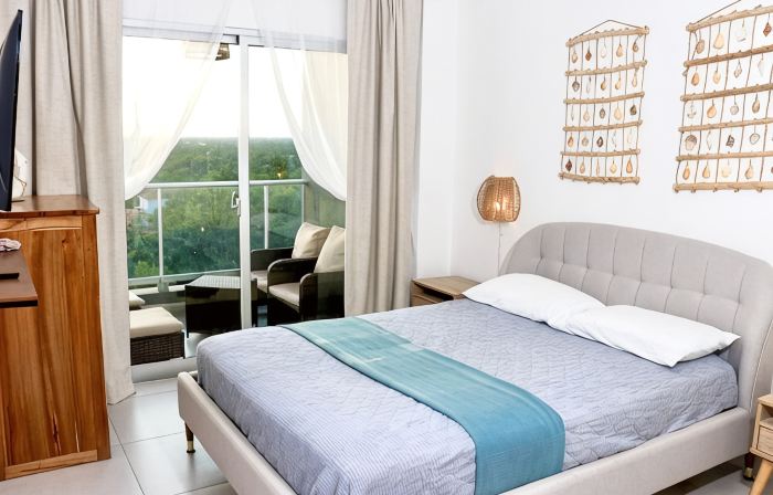 Stylish & Cozy 1 bed at 1 Min Walk to the Beach with Pool-Gym -Condo Apartment
