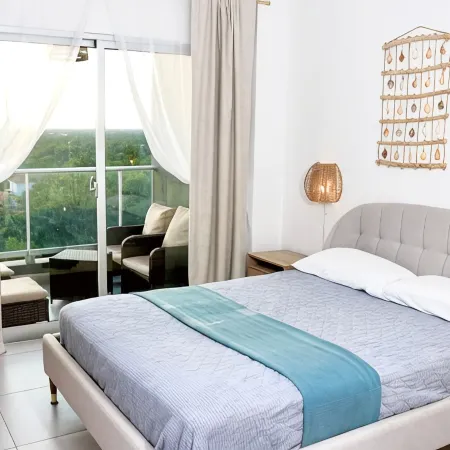 Stylish & Cozy 1 bed at 1 Min Walk to the Beach with Pool-Gym -Condo Apartment