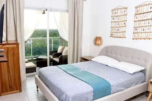 Stylish & Cozy 1 bed at 1 Min Walk to the Beach with Pool-Gym -Condo Apartment - 2-Star