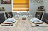 Luxurious AC Home Near Heart of Downtown, NAU, Snowbowl, Historic Route 66