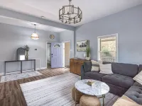 The Periwinkle Cottage, 3BR, 2BA Fort Mill Retreat. Close to Downtown! Hotels in Fort Mill