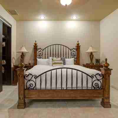 Closest to the Beach! Phase 2 Free Extra Bunk Bedroom! Las Palomas! Rooms