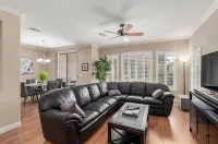 Pilot's Lounge - 2 miles from Chandler Municipal Airport - บังกะโล