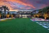 Oceanfront 6Bdrm 4.5BA w/ Movie Rm, Game Rm, Hot Tub, Fire Pit, Summer Kitchen - Private Pool