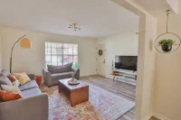 Less than 1 mile from downtown Fairhope!