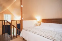 🏔 Blue Ox Basecamp Cabin: WiFi, Hot tub, Fireplace by Mt Rainier National Park - シャレー