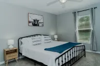 Spacious Hidden Gem Near Downtown Titusville - 3-Star