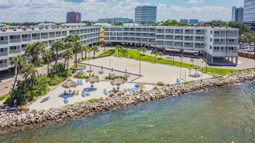 1 Bedroom, Sleeps 4, Waterfront Balcony, Full Kitchen, Pool, A.C., Smart TV - 비치