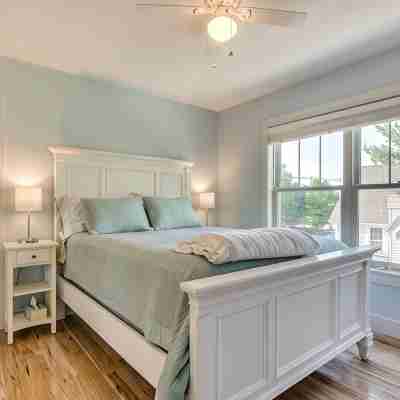 Luxury Beach Home-6 Bedroom-Firepit, Game Room- Beach Access -Walk to Beach&Town Rooms