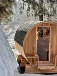 Romantic A-frame Cabin with Cedar Sauna, Private River and Scenic Views - シャレー