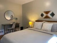 Beautiful 2 BR home, quiet, minutes from downtown - Homestays
