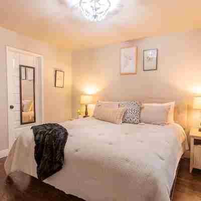 Home near Calistoga w/ heated pool & hot tub Rooms