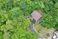 Hillside Hideaway in Marietta, OH:  4 beds, 2 baths, stunning views! - Wifi