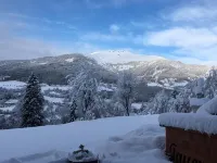 Zur Alpenruhe - parking