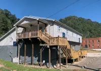 Trailhead Lodging - 2-Star