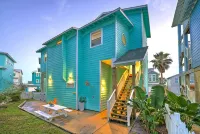 Ocean Views from Two Decks + Beach Boardwalk Across the Street + Heated Pool - 4つ星