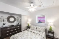 Naples paradise close to the beach and 5th Ave - Private Pools