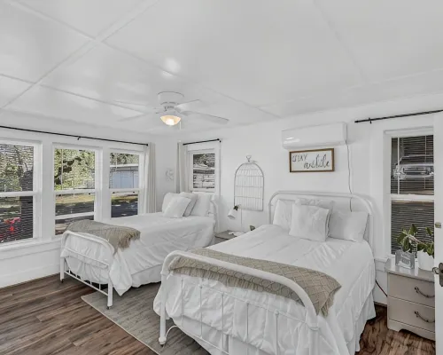 The Ouachita Depot- Large house/Perfect location Hotels in Mena