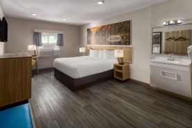Days Inn by Wyndham Moosic