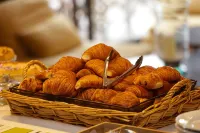 Hotel Spa Cassis – Heated Pool & Parking - servizio colazione